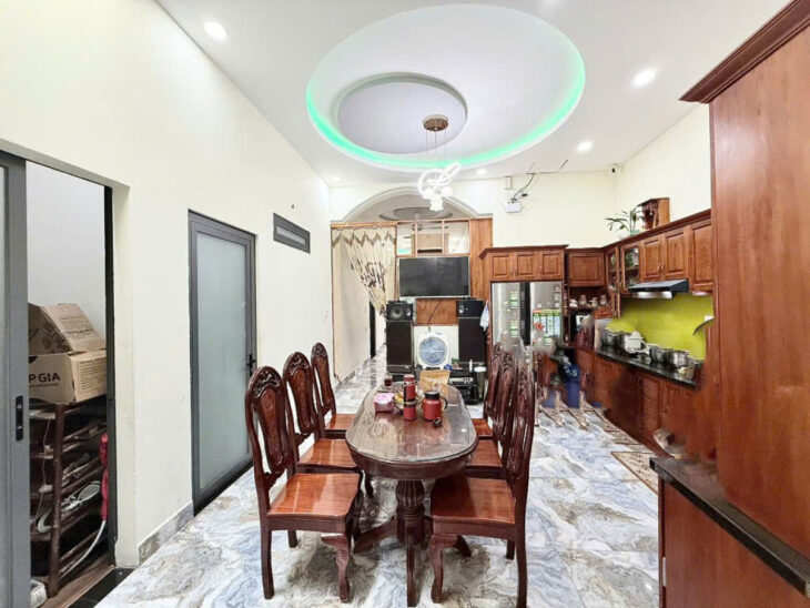 Nhà Nở hậu HXH 130m2, tặng GPXD – Nguyên Hồng QV
