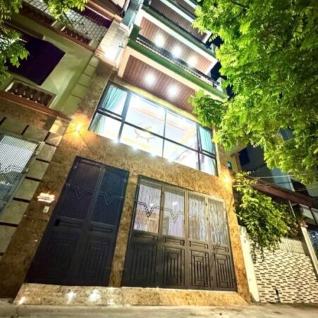 Nhà Cầu Diễn 6 tầng, 60m², 2 thoáng, ô tô tránh, cạnh Hoàng Quốc Việt kéo dài