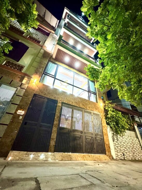 Nhà Cầu Diễn 6 tầng, 60m², 2 thoáng, ô tô tránh, cạnh Hoàng Quốc Việt kéo dài