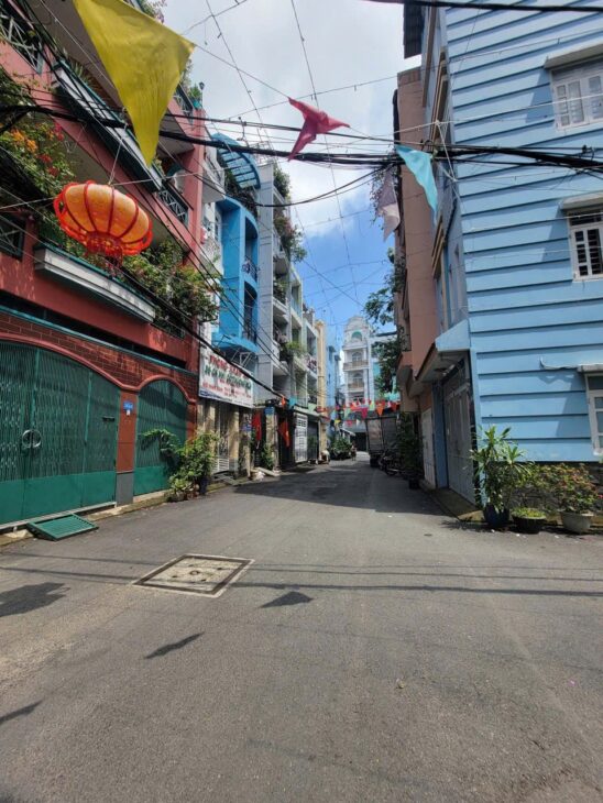 Nhà Vuông SHR 3 tầng HXH 17m2 – Trần Huy Liệu Phú Nhuận S