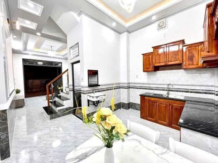 25. Chủ gửi:Nhà 12 triệu 4 phòng ngủ gần chợ An Khánh