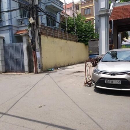 Liên Mạc nhà mới kính kong xách vali ở luôn 31m2, 5 tầng Ô TÔ đỗ cửa