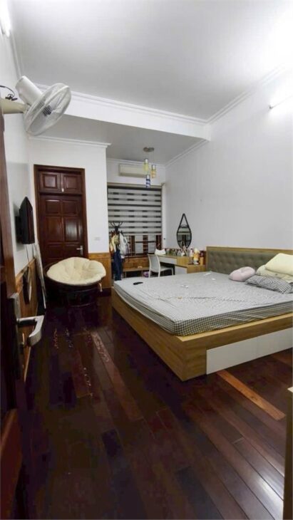 Nhà 42m2, 5 tầng, ngay sát đường Tây Thăng Long, mặt tiền 4,2m