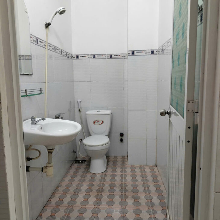 11 – Chủ gởi: Nhà 7,5 triệu 2 phòng gần chợ An Khánh
