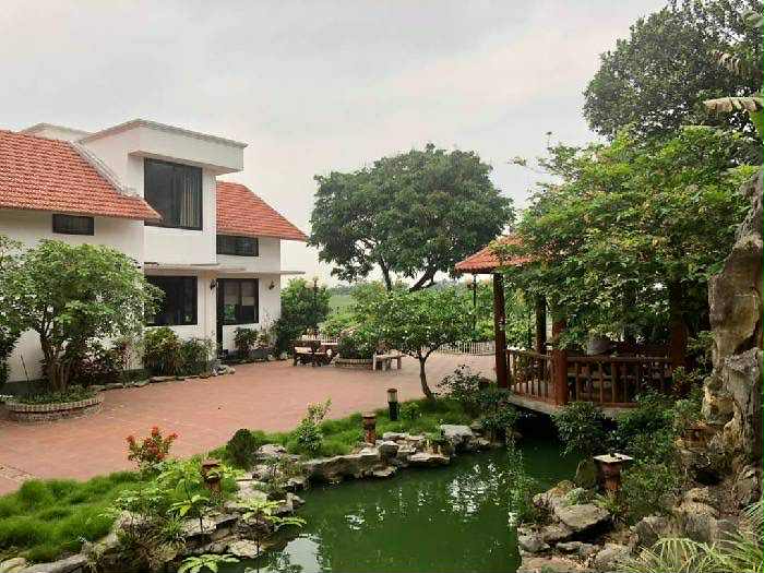 biệt thự sân vườn Bồ Đề, 1200m x 3 tầng, mặt tiền 25m, tựa sơn hướng thuỷ, nội thất cao cấp, tiểu