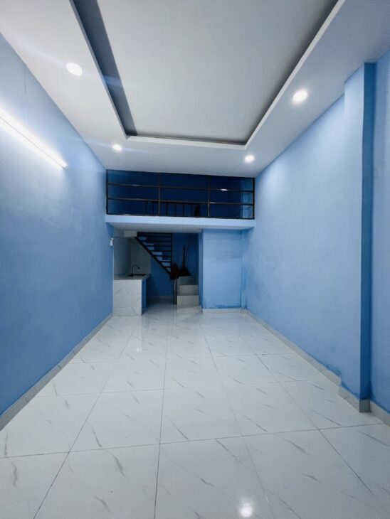 HẺM Ô TÔ ĐẬU TỚI NHÀ – SÁT MẶT TIỀN LẠC LONG QUÂN