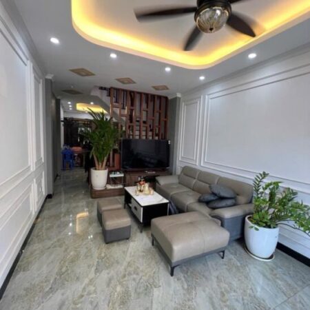 Chính chủ bán nhà 39m2, 5 tầng, tại Thụy Phương, ô tô đỗ ngày đêm