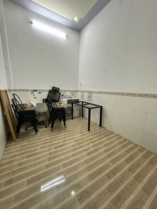 23. Chủ gởi: CHO THUÊ NHÀ TRỆT TRỤC CHÍNH HẺM 388J – 388Z