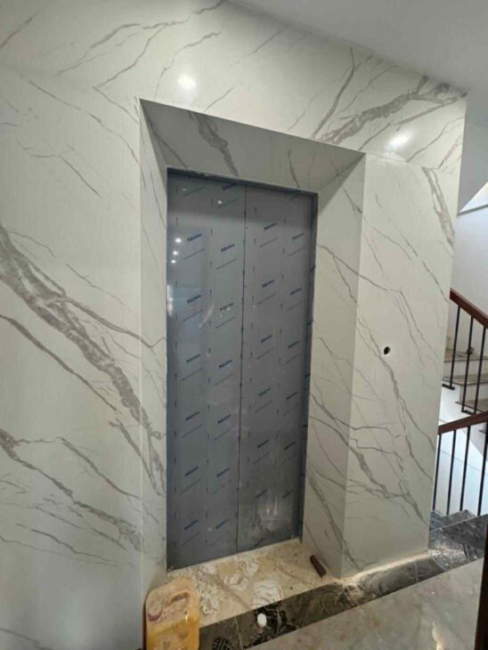 bán nhà Ngọc Thuỵ, 6 tầng thang máy, gara ôtô, full nội thất cơ bản