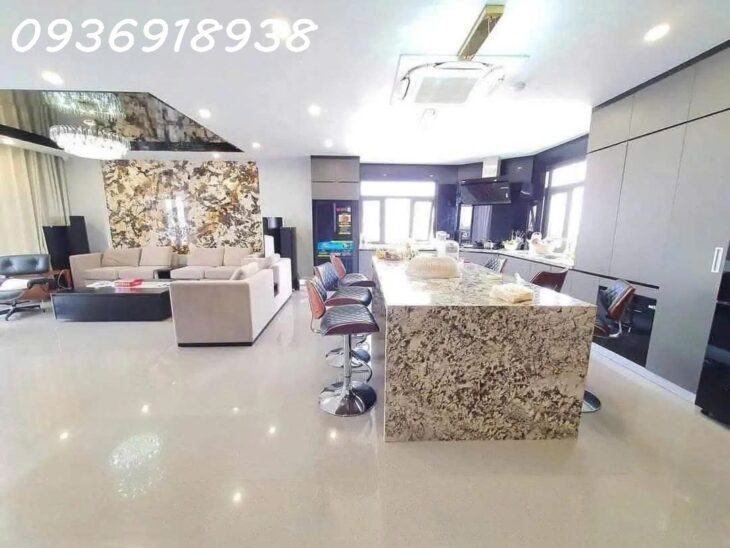 Bán gấp tòa Building 8 tầng, 220m2, mặt tiền 15m-Trích Sài, Tây Hồ