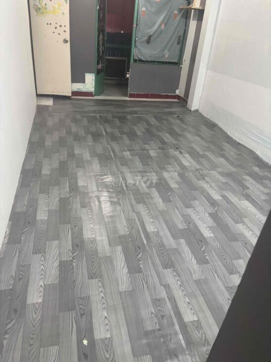 Cho nữ thuê phòng có ban công rộng thoáng,phòng trống giá chỉ hơn 3Tr ở Phú Nhuận