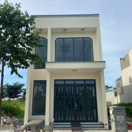 Cho thuê nhà nguyên căn 125m2 mới hoàn thiện, 4 PN- 4 WC khu Tái Định cư sân bay Long Thành