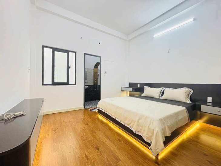 SIÊU PHẨM 3 TẦNG 54M2 ĐẸP LUNG LINH. HXH 6M LÂM THỊ HỐ. VỊ TRÍ ĐẮC ĐỊA VÀI BƯỚC CHÂN RA CHỢ CÂY