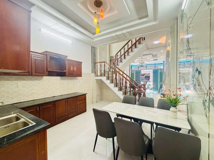 SIÊU PHẨM 3 TẦNG 54M2 ĐẸP LUNG LINH. HXH 6M LÂM THỊ HỐ. VỊ TRÍ ĐẮC ĐỊA VÀI BƯỚC CHÂN RA CHỢ CÂY