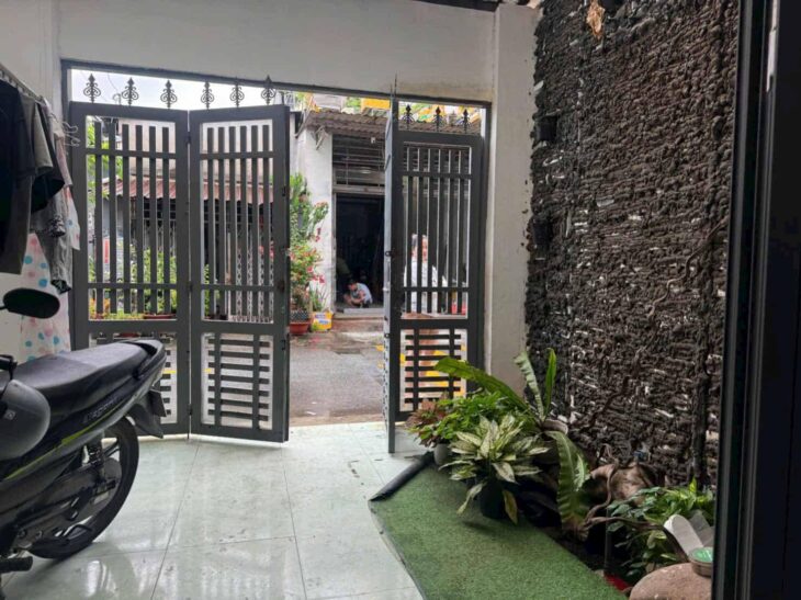MẶT TIỀN GẦN CHỢ LIÊN KHU 5-6 ĐƯỜNG 8M THÔNG TIỆN Ở VÀ KD 56M2 (4×14), 2 TẦNG ĐÚC. BHHB, BÌNH TÂN.