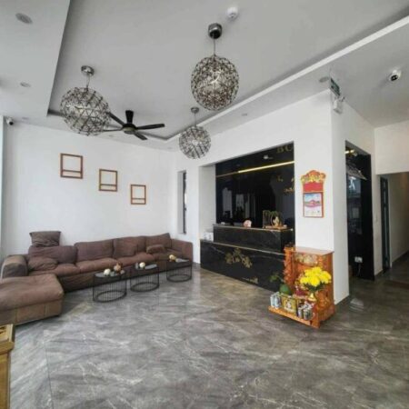 BÁN KHÁCH SẠN 3 TẦNG, DT 700M2 – MT NGUYỄN LƯƠNG BẰNG, GẦN BIỂN LIÊN CHIỂU – CHỈ 40 TỶ