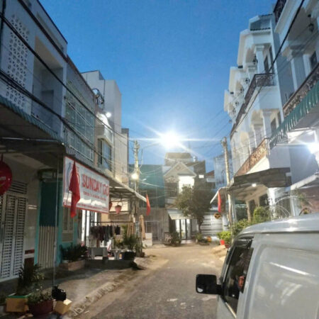 11 – Chủ gởi: Nhà 7,5 triệu 2 phòng gần chợ An Khánh