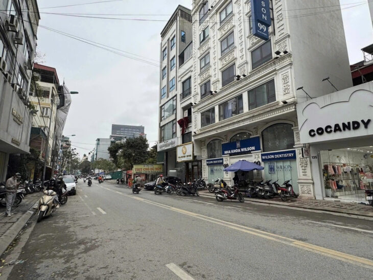 BÁN GẤP NHÀ MẶT PHỐ TRUNG PHỤNG, XÃ ĐÀN – 101M x 9T CÓ HẦM – VỈA HÈ RỘNG – KINH DOANH