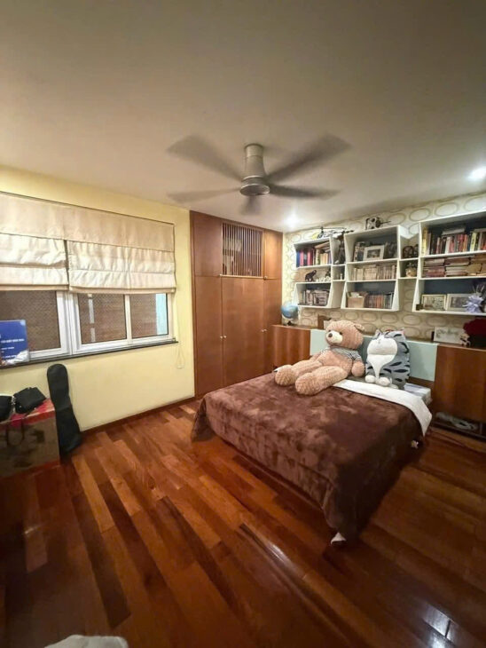 BÁN NHÀ PHÂN LÔ TRUNG KÍNH, CẦU GIẤY – 70M x 5T – MT 5M – Ô TÔ TRÁNH – KINH DOANH – GIÁ 32.8 TỶ