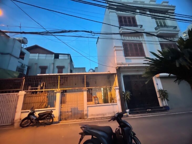 Bán đất 60m tặng nhà cấp 4 Trâu Quỳ – Gia Lâm, ngõ thông, ô tô tránh, ngay sát Vin Ocean park,