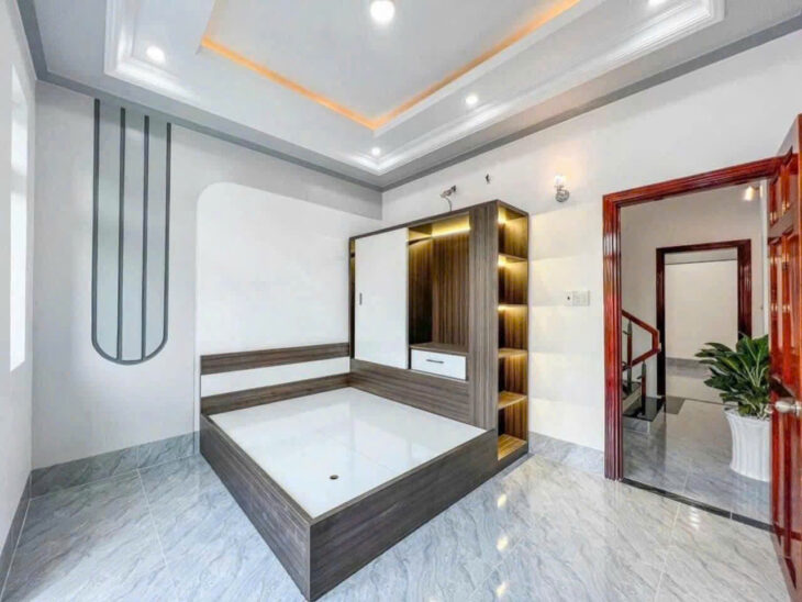 25. Chủ gửi:Nhà 12 triệu 4 phòng ngủ gần chợ An Khánh