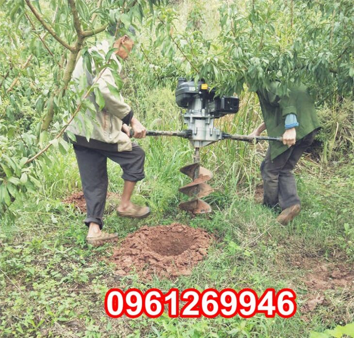 Máy khoan đất sỏi đá Okasu 7HP tặng kèm mũi khoan đường kính 300mm sâu 800mm