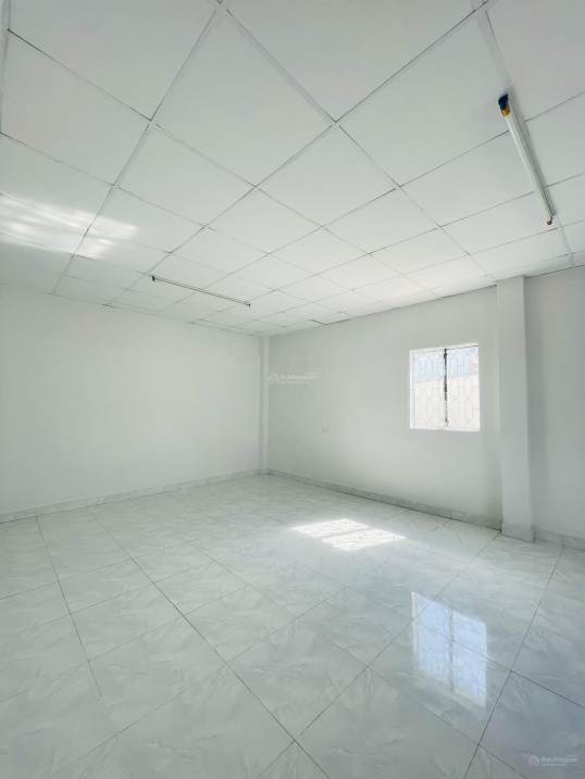 Bán nhà ở đường Nguyễn Văn Dung. Phường 6, Gò Vấp, cách bờ kênh Tham Lương 3m, vị trí đẹp, ở ngay