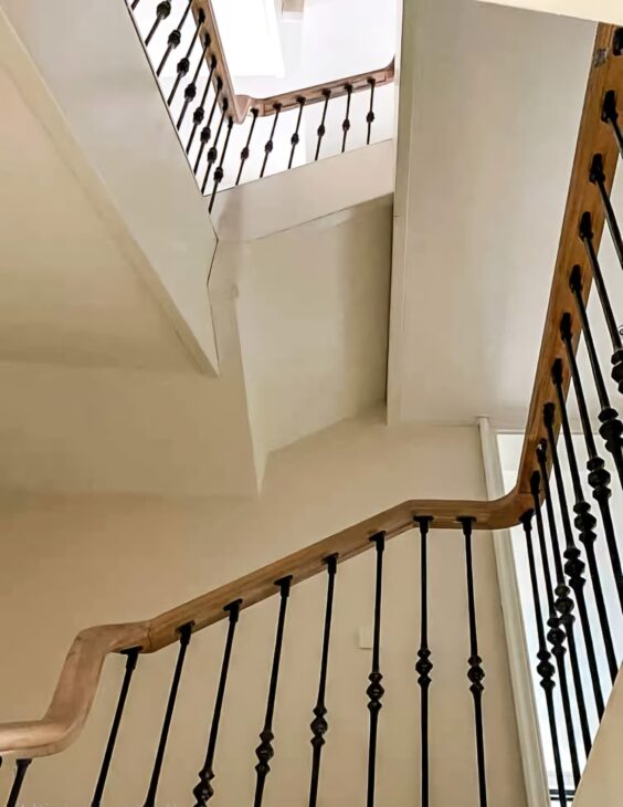 Mình cho thuê Nhà hàng, VP, KD, Nguyễn Chánh; vỉa hè 104m2* 4T- 30 Tr