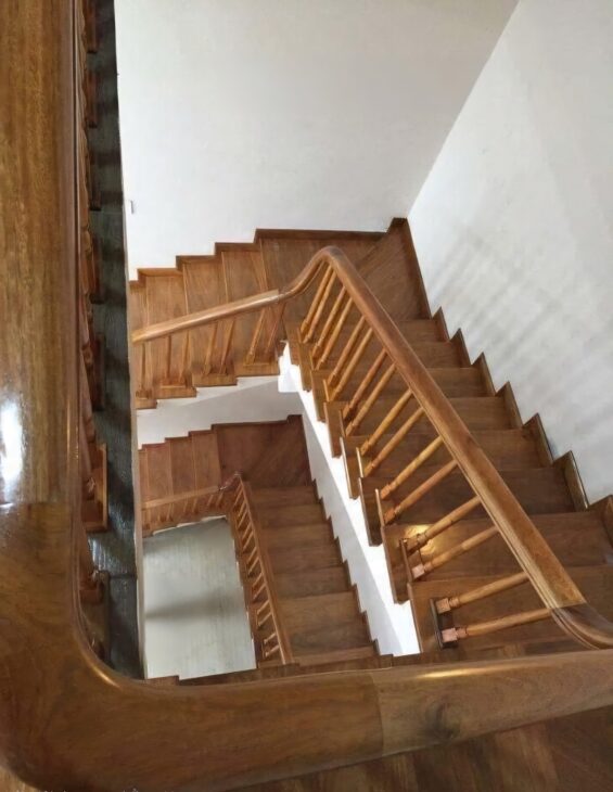 Cho thuê nhà mới, căn góc, Thái Hà, thang máy; vỉa hè 95m2* 5T- 32 Tr