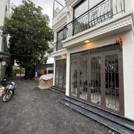35m2 Cự Khối Phân Lô, ô tô 16 chỗ, gần Cầu Vĩnh Tuy nhà mới đẹp chỉ 5 tỷ