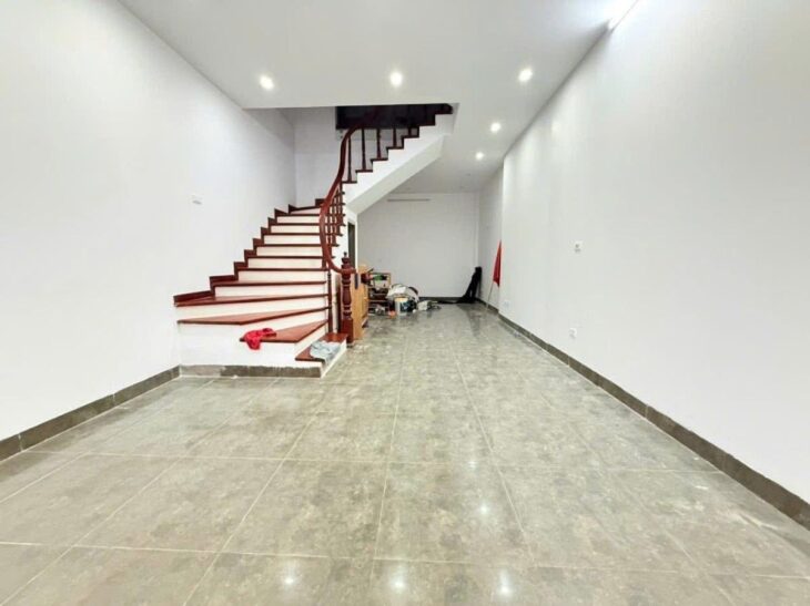 BÁN NHÀ PHẠM TUẤN TÀI CẦU GIẤY PHÂN LÔ Ô TÔ TRÁNH Ô TÔ VÀO NHÀ 50M 19 TỶ