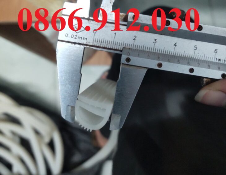 Công dụng và vai trò của gioăng tủ cơm trong nhà bếp công nghiệp