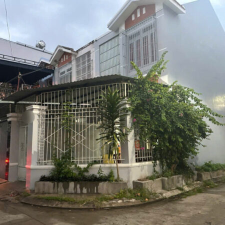 Nhà 2 tầng 2 MT cách đường Điện Biên Phủ chỉ 1 căn nhà: