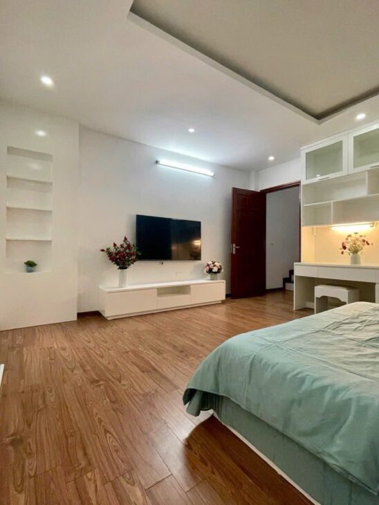 BÁN NHÀ DÂN XÂY LẠC LONG QUÂN 41M X 6T X 7,495 TỶ , LÔ GÓC 3 THOÁNG, Ô TÔ, NGÕ THÔNG