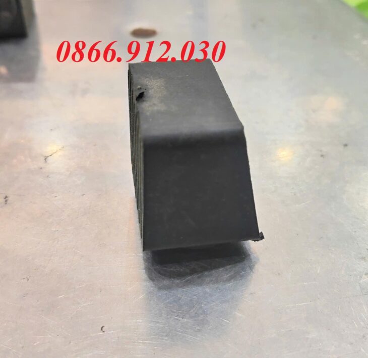 Nắp nhựa chụp chân võng vuông 40 phụ kiện bảo vệ chân võng