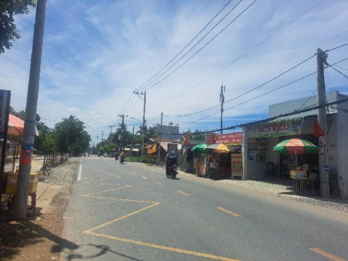 Bán đất mặt tiền 44x65m giá 38 tỷ Đường Bùi Công Trừng