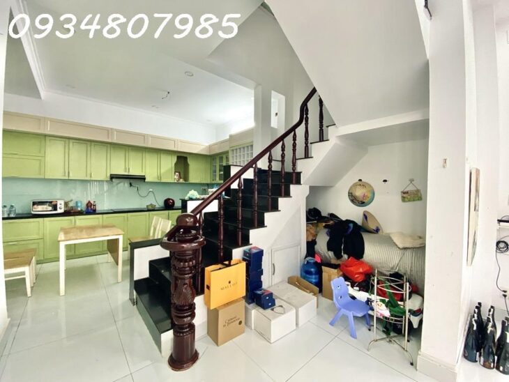 nhà ngõ q.12 đông hưng thuận 130m2 3 tầng 5pn sổ hồng giá cực tốt