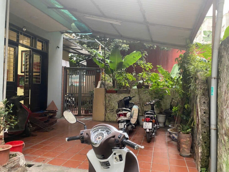 (Hiếm) Nghi Tàm – lô góc – ngõ đẹp – nông 10m oto tránh – 80m2 chỉ 21 tỷ.