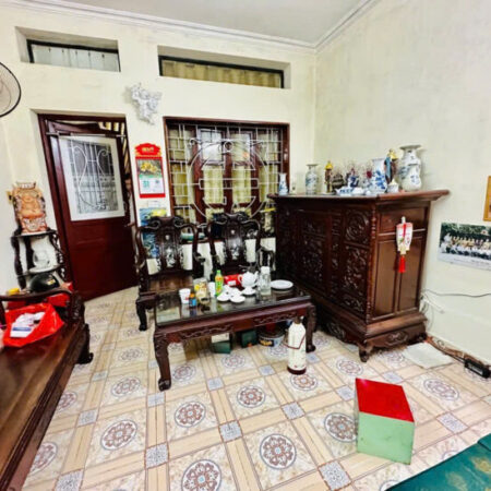 (Hiếm) Nghi Tàm – lô góc – ngõ đẹp – nông 10m oto tránh – 80m2 chỉ 21 tỷ.