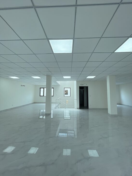 cho thuê nhà mặt tiền nguyên căn đường lê đinh thám giao duy tân 3 tầng dt 600 m2