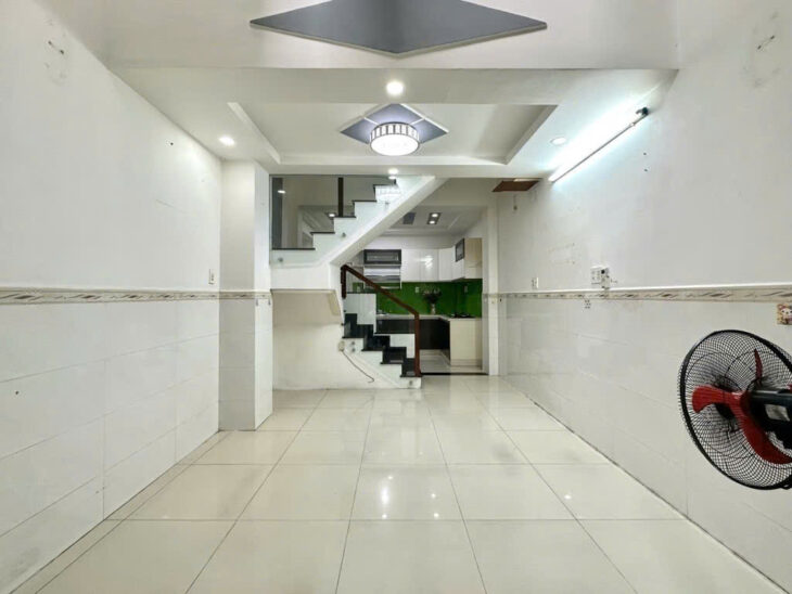 Quận 3 – 7,x tỷ – 33m2 – 5 Tầng BTCT ngay Hoàng Sa thông lý chính thắng