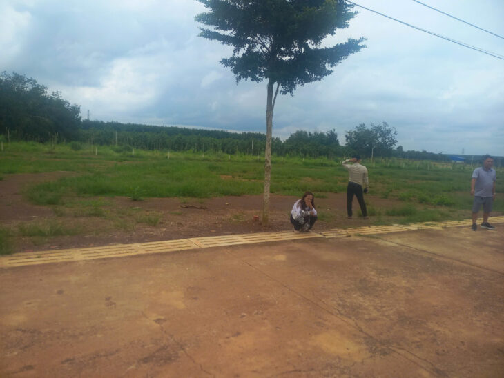 Kẹt tiền cần ra gấp 2 lô đất ngay sát trung tâm chợ