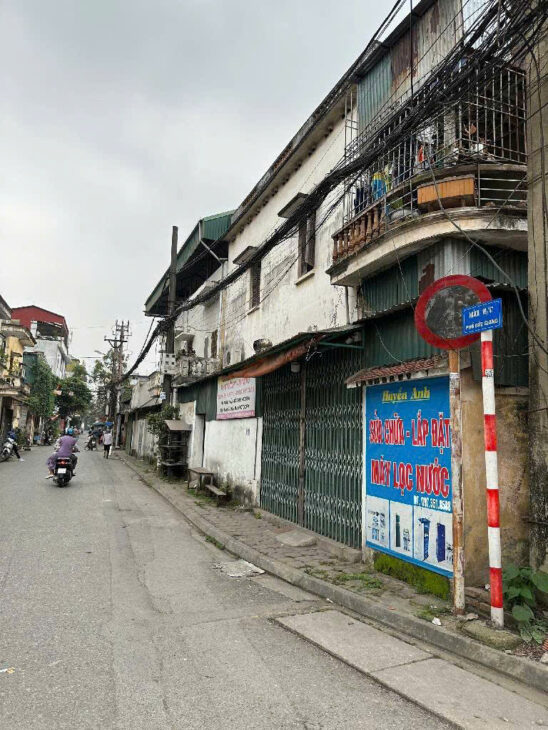 105.7m² Đức Giang – MT 3.3m – Nhà 1 Tầng – Ô Tô Vào Nhà – Hàng Hiếm Tiềm Năng – 9.9 Tỷ