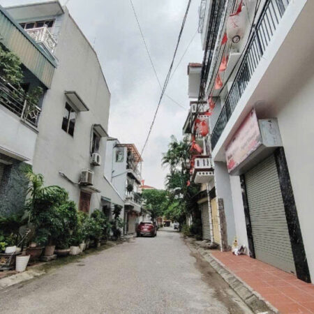 105.7m² Đức Giang – MT 3.3m – Nhà 1 Tầng – Ô Tô Vào Nhà – Hàng Hiếm Tiềm Năng – 9.9 Tỷ 105.7m² Đức Giang – MT 3.3m – Nhà 1 Tầng – Ô Tô Vào Nhà – Hàng Hiếm Tiềm Năng – 9.9 Tỷ