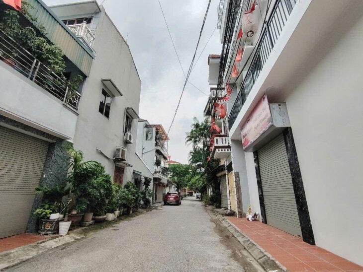 105.7m² Đức Giang – MT 3.3m – Nhà 1 Tầng – Ô Tô Vào Nhà – Hàng Hiếm Tiềm Năng – 9.9 Tỷ