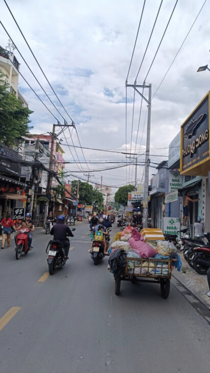 NHÀ MỚI ĐẸP GÒ XOÀI–HẺM 6M ÔTÔ NGỦ TRONG NHÀ NHỈNH 5 ĐỒNG