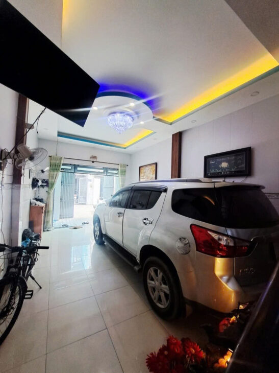 NGỘP BANK – HẺM 6M HƯƠNG LỘ 2 – Ô TÔ NGỦ TRONG NHÀ , Nhà 3 tầng BTCT kiên cố, 3PN + 4WC + sân thượng