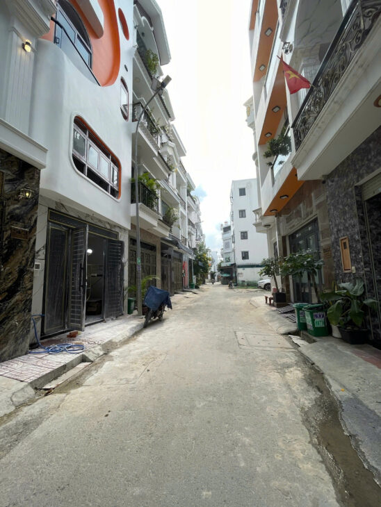 Mới Đẹp Đường Xe Hơi Sổ 2025 Trệt+Lửng+2Lầu Chỉ Nhỉnh 5T Xem Chốt Ngay