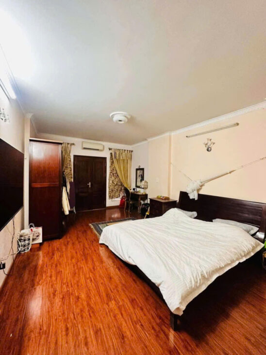 TUYỆT PHẨM NHÀ ĐẸP NGUYỄN CHÍ THANH – 6 TẦNG THANG MÁY – GIÁ 18.8 TỶ