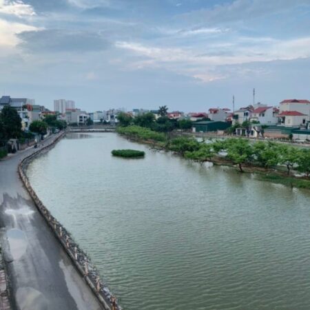 BÁN BIỆT THỰ MẶT HỒ ĐẦM TRANH – CỰ KHỐI, LONG BIÊN 74.6 m2 giá 16 tỷ